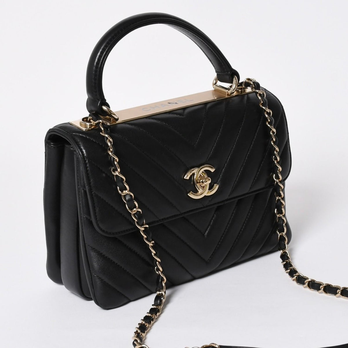 Chanel Chevron Top Handle 2-Way Bag CC Logo Lambskin Black Gold — view 3