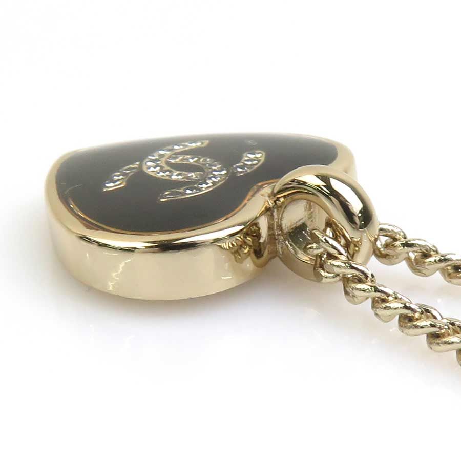 Chanel Necklace CC Logo Heart — view 4