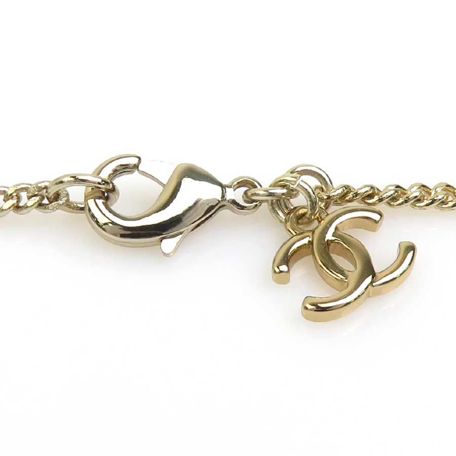 Chanel Necklace CC Logo Heart — view 7