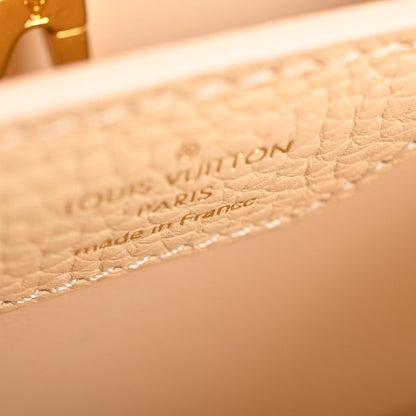 Louis Vuitton Handbag Capucines BB — view 6
