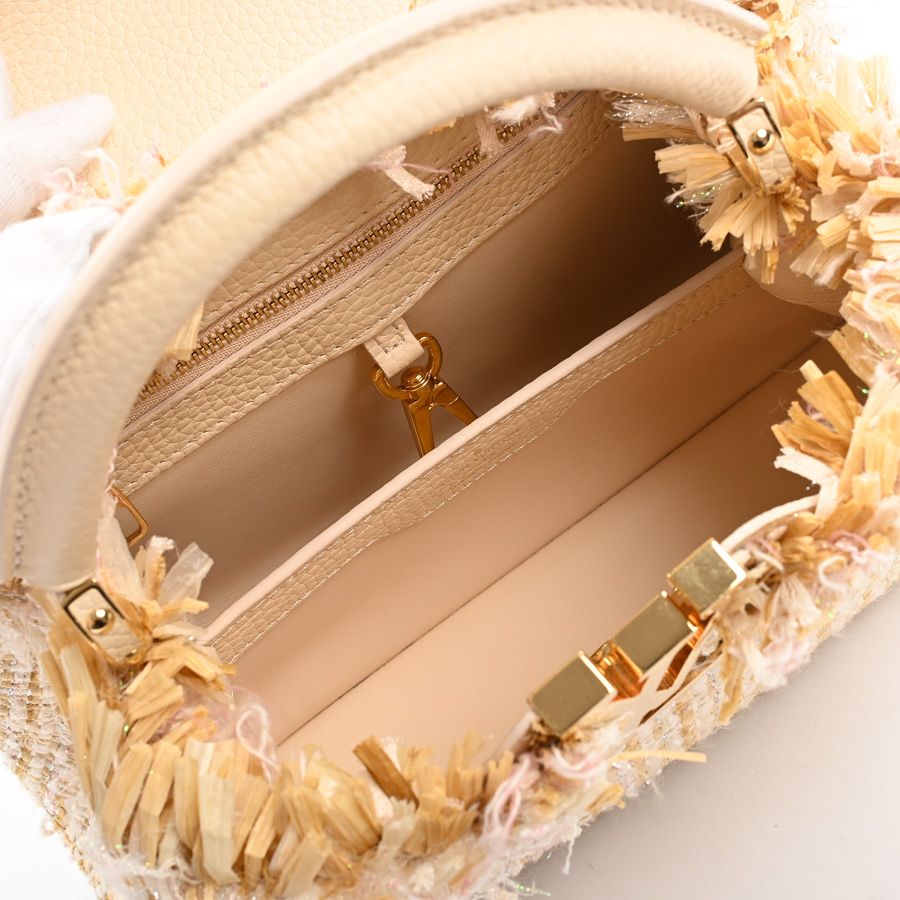 Louis Vuitton Handbag Capucines BB — view 4