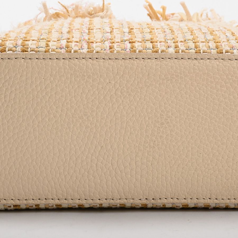 Louis Vuitton Handbag Capucines BB — view 8