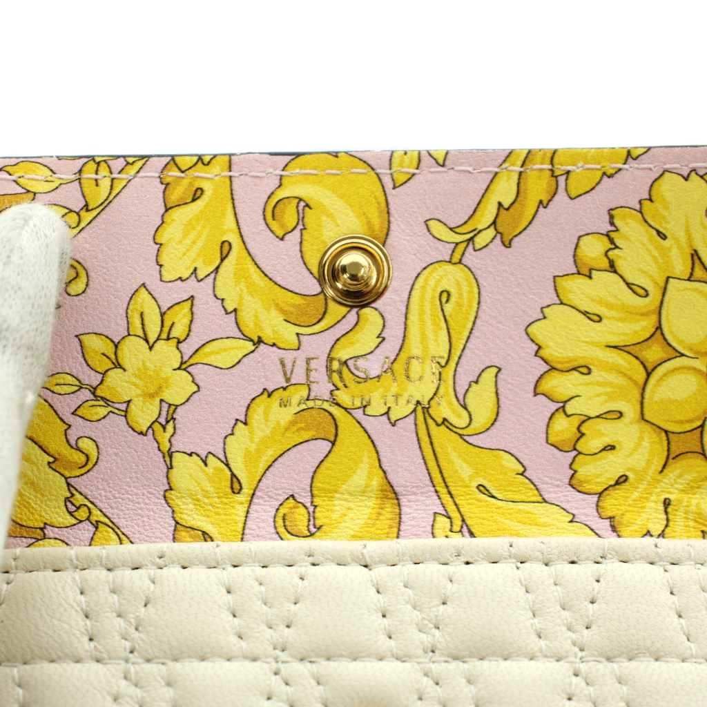 Versace Virtus Chain Card Case Leather Logo Quilted Ivory — view 7