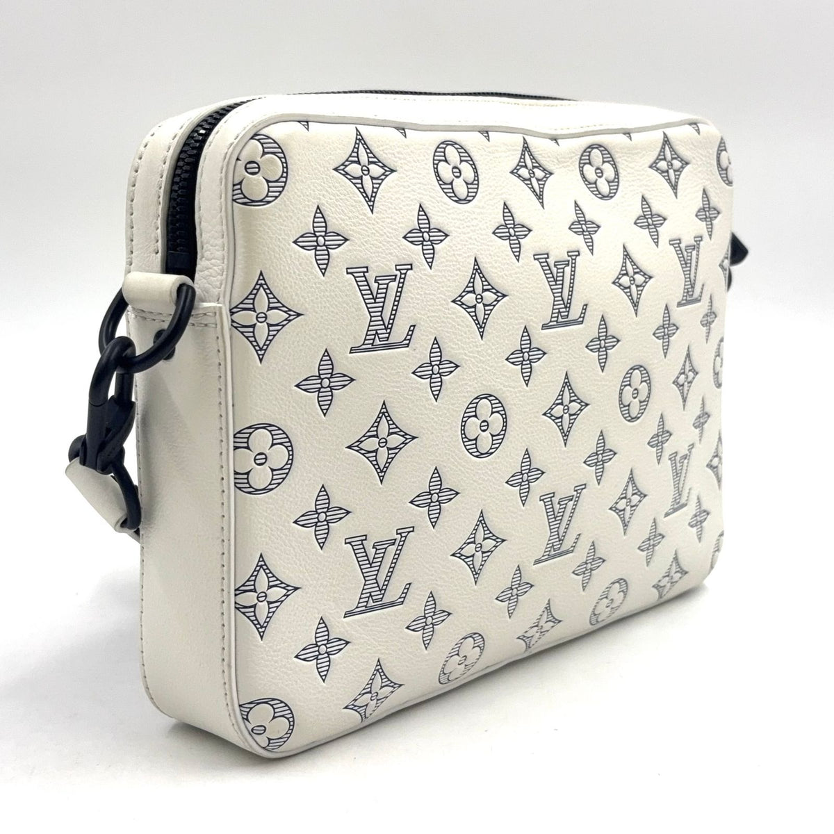 Louis Vuitton Trio Messenger Leather White Shoulder Bag Black — view 2