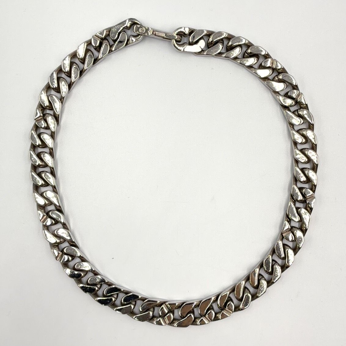 Louis Vuitton Collier Links LV Chain Metal Silver Necklace — view 2