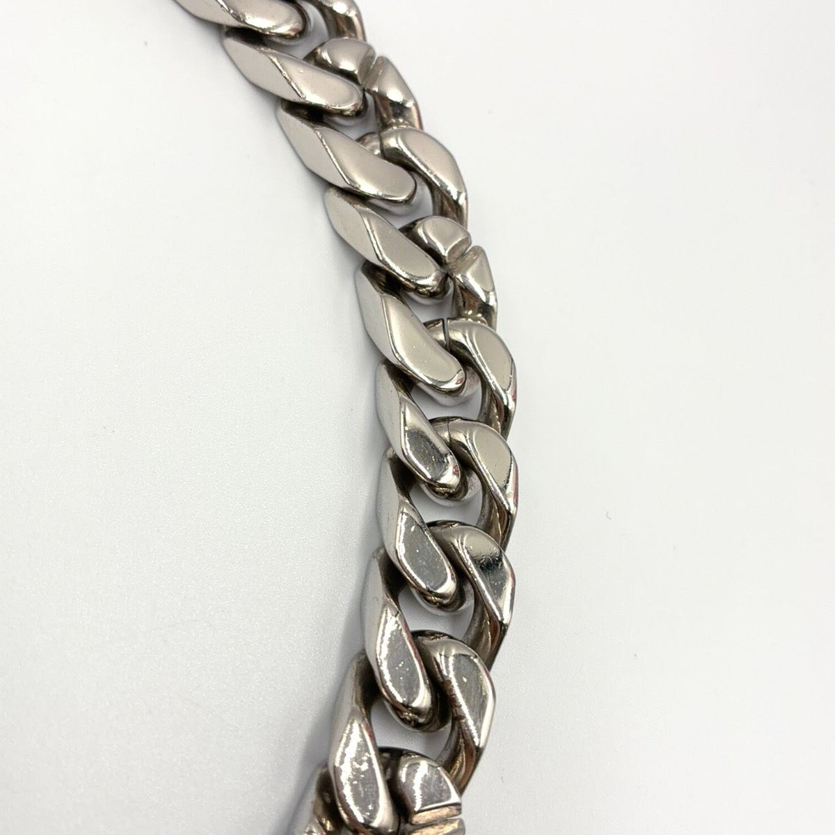 Louis Vuitton Collier Links LV Chain Metal Silver Necklace — view 7