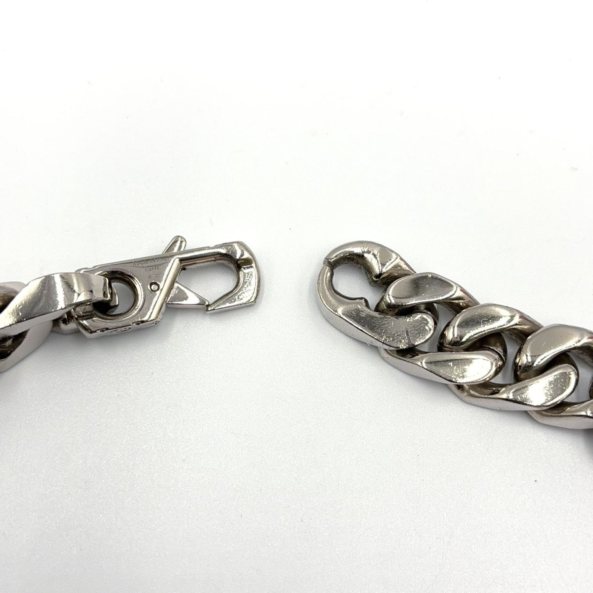 Louis Vuitton Collier Links LV Chain Metal Silver Necklace — view 4