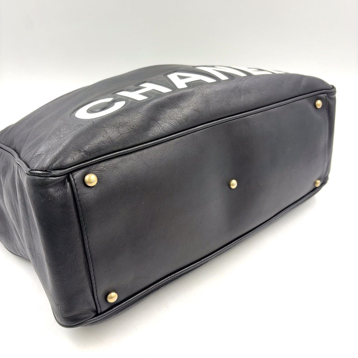 Chanel Camellia Logo Lambskin Black Tote Bag Gold — view 5