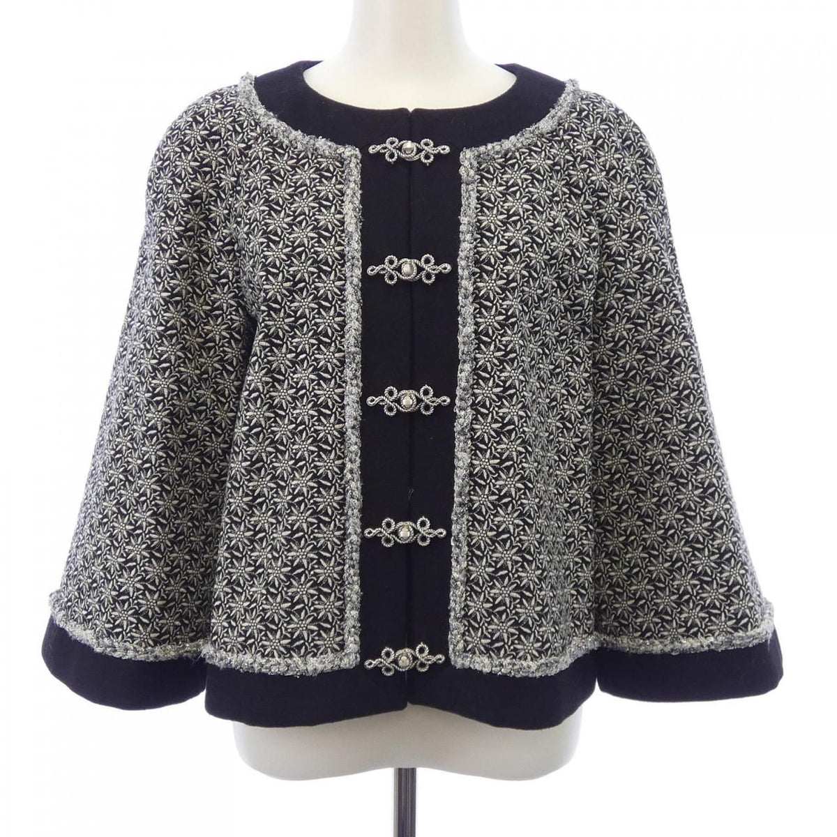 Chanel 15A Collarless Jacket