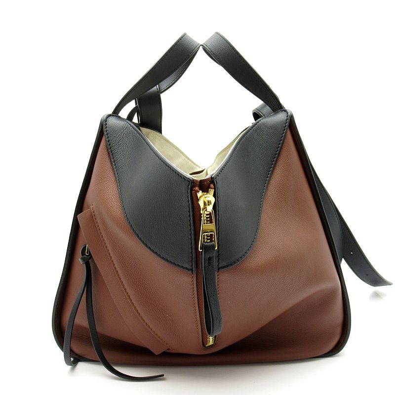Loewe Hammock Small Soft Grain Calfskin Shoulder Bag Sand Medium — view 3