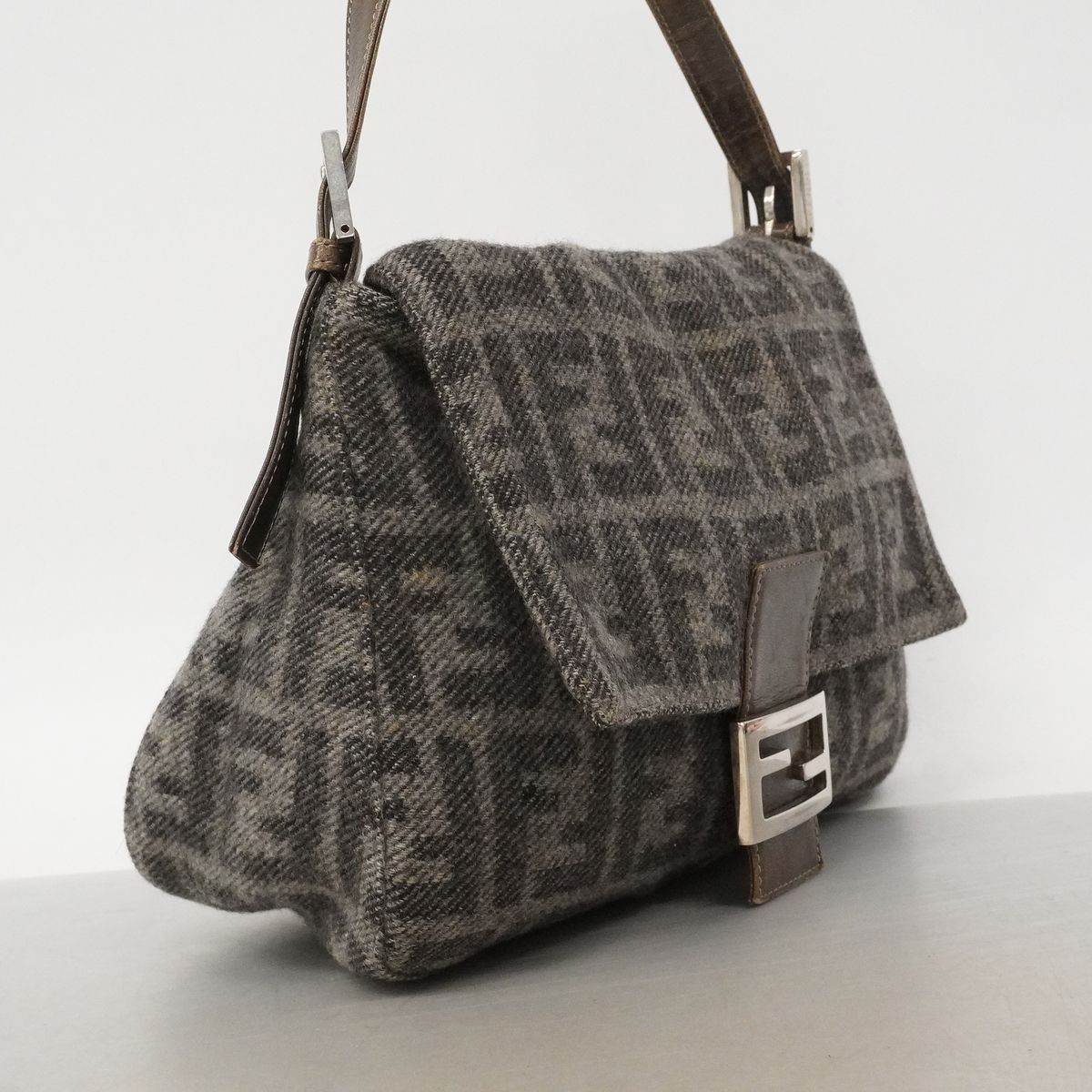 Fendi Shoulder Bag Zucca Mamma Bucket Knit Gray Silver — view 2