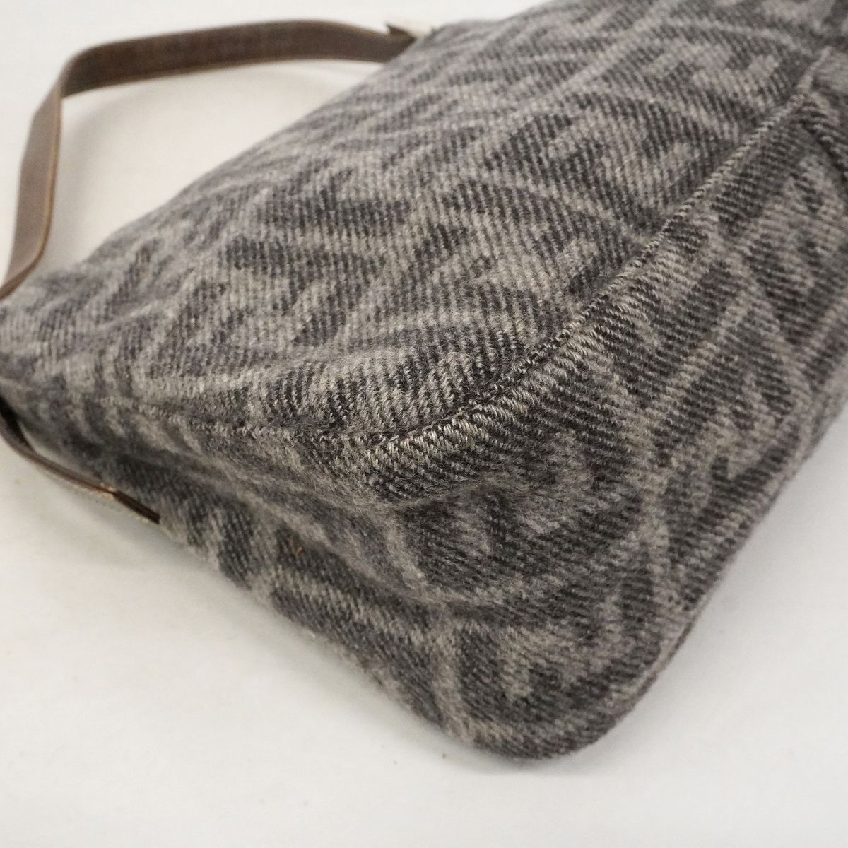 Fendi Shoulder Bag Zucca Mamma Bucket Knit Gray Silver — view 6