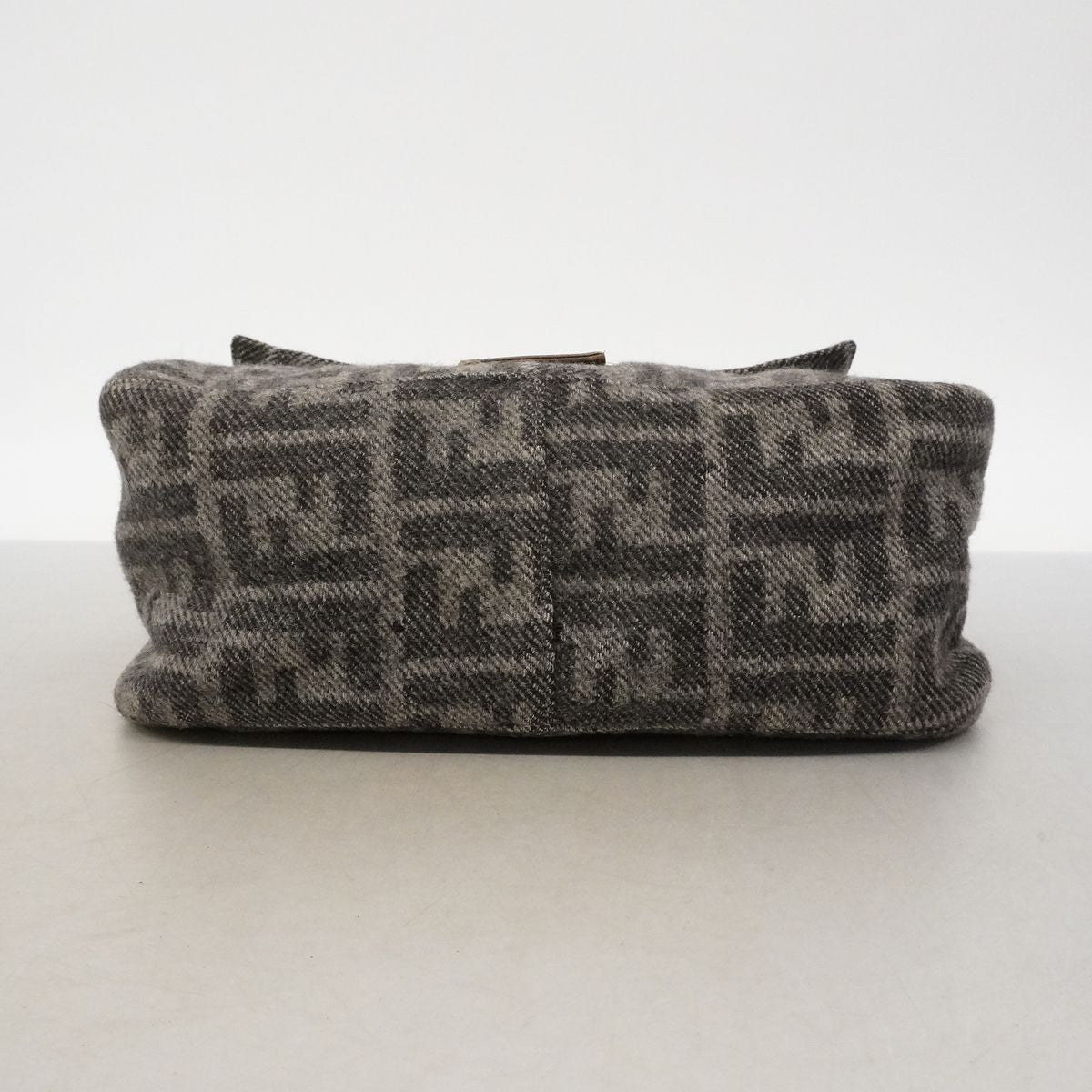 Fendi Shoulder Bag Zucca Mamma Bucket Knit Gray Silver — view 3