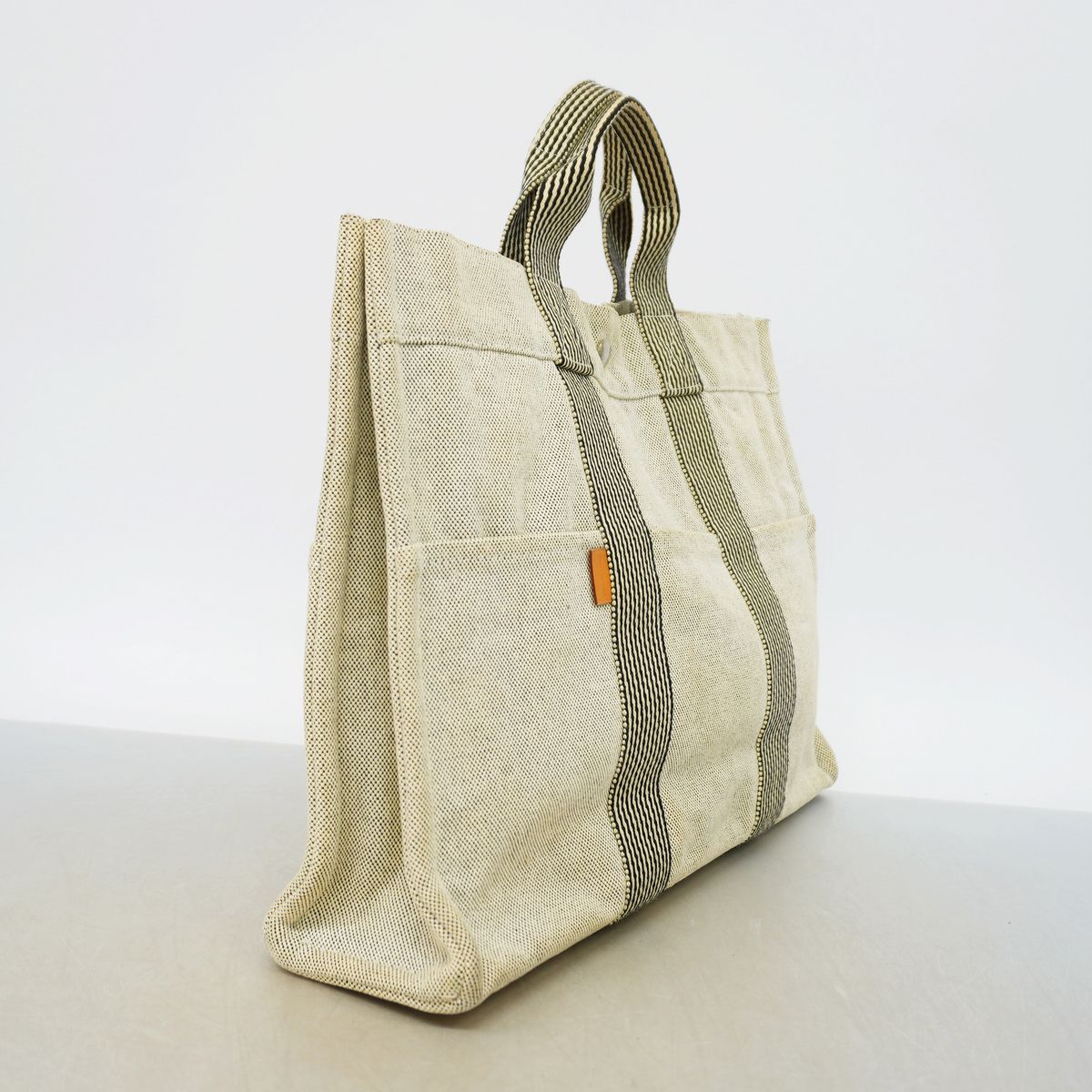 Hermes Tote Bag New Fourre Tout MM Canvas Gray Silver — view 2