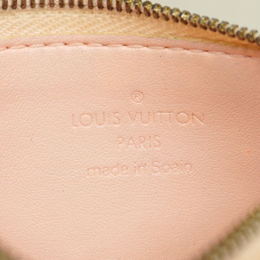 Louis Vuitton Coin Purse Vernis Pochette Cles Marshmallow Pink — view 4