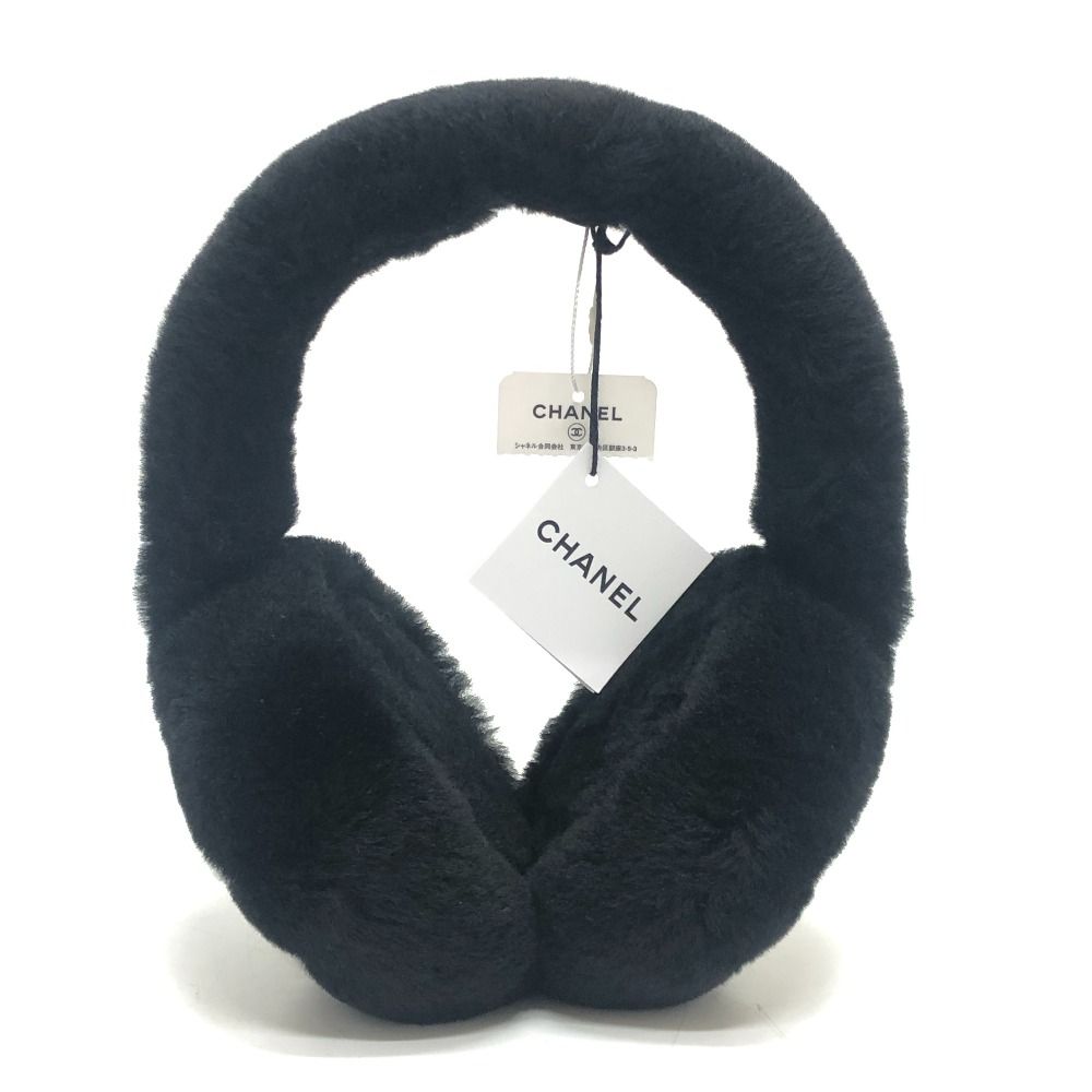 Chanel Ear Muffs CC Logo Shearling Black — view 3