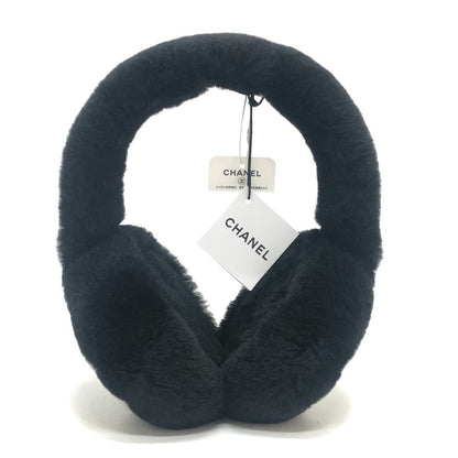 Chanel Ear Muffs CC Logo Shearling Black — view 3