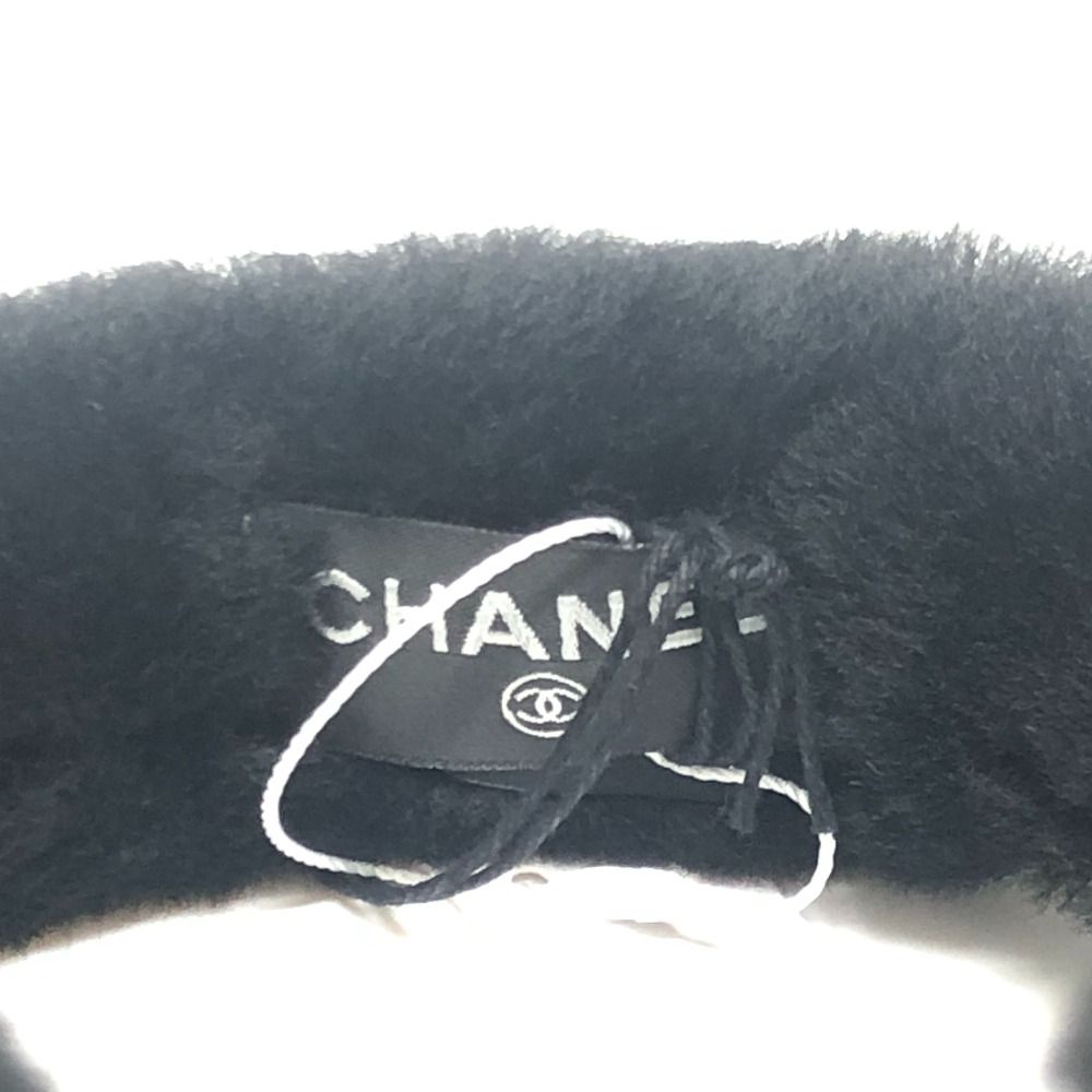Chanel Ear Muffs CC Logo Shearling Black — view 6