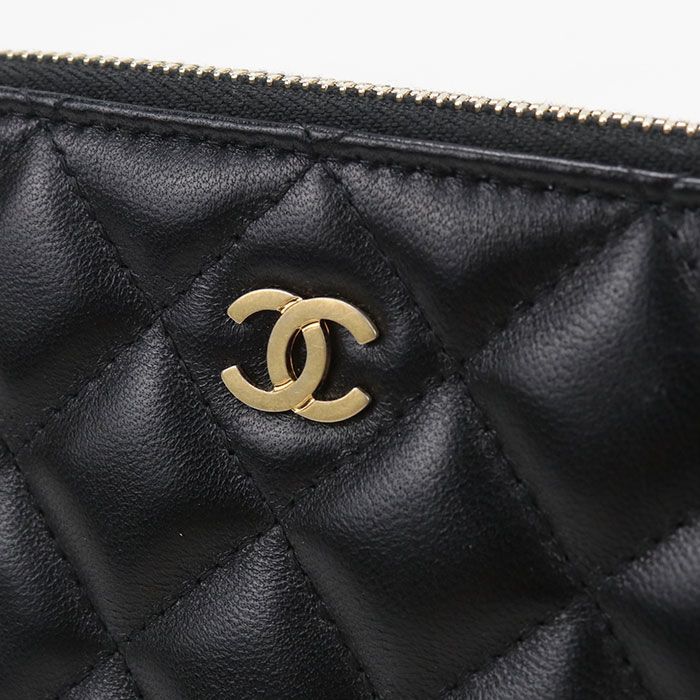 Chanel Quilted Chain Wallet Lambskin Shoulder Bag — view 6