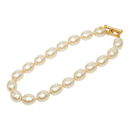 Chanel Toggle Quilted Pattern Vintage Necklace Oval 93A White Gold Faux Pearl