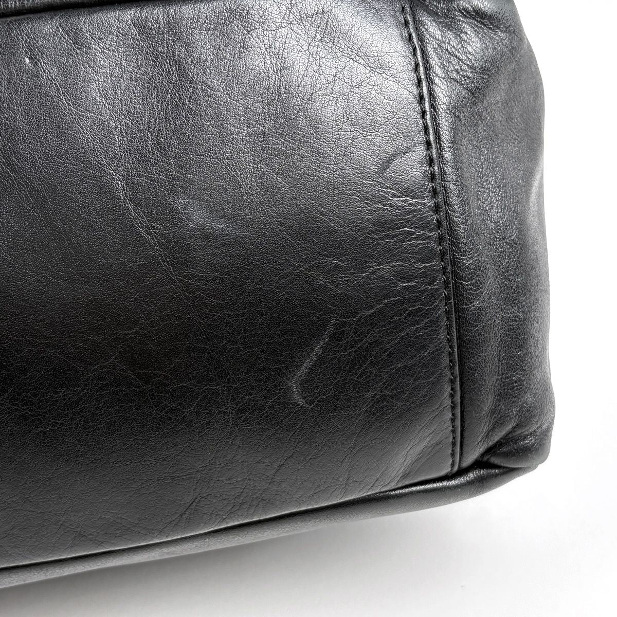 Chanel Tote Bag CC Logo Chain Leather Black — view 3