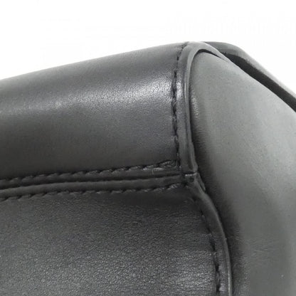 Louis Vuitton Twist MM Shoulder Bag — view 3