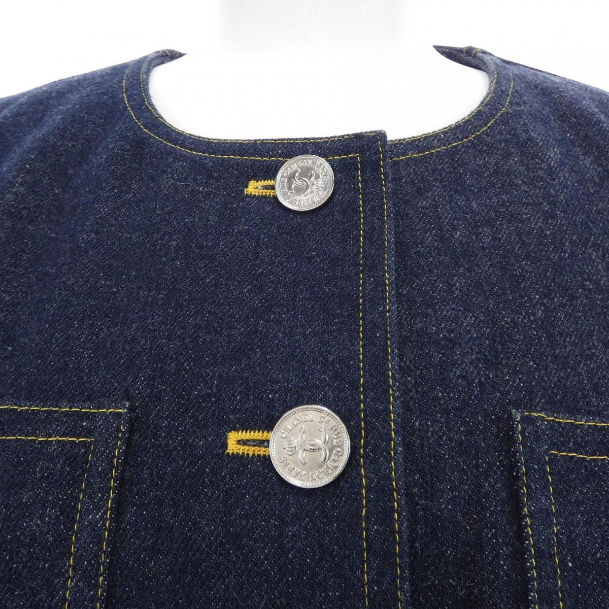 Chanel Vintage 96P Denim Jacket — view 5