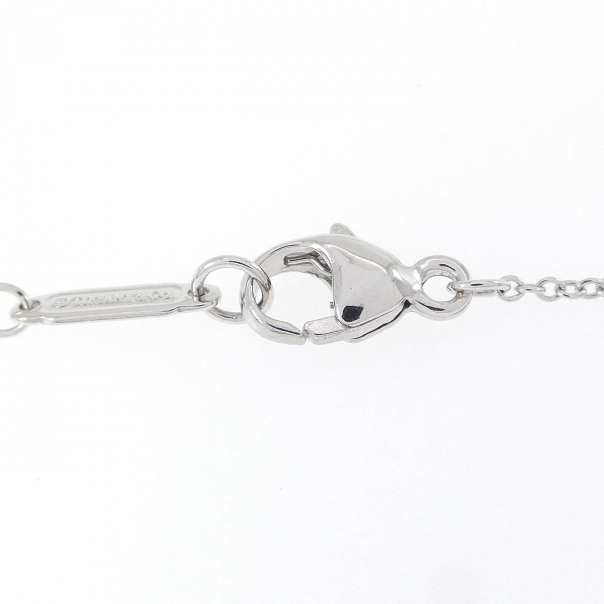 Tiffany & Co Out Line Heart Small Necklace — view 5