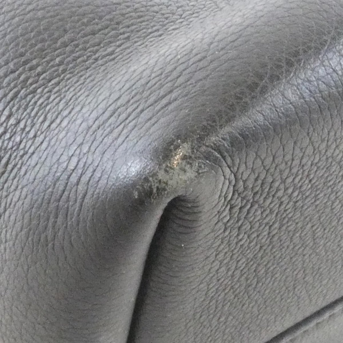 Louis Vuitton Lockme Hobo Shoulder Bag — view 4