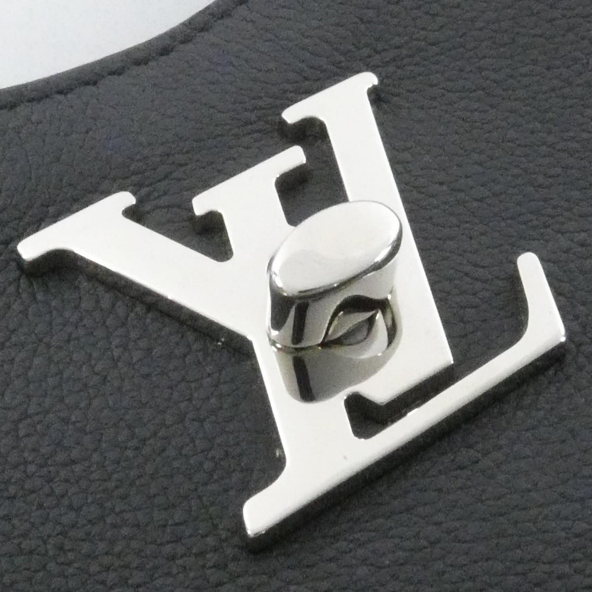 Louis Vuitton Lockme Hobo Shoulder Bag — view 5