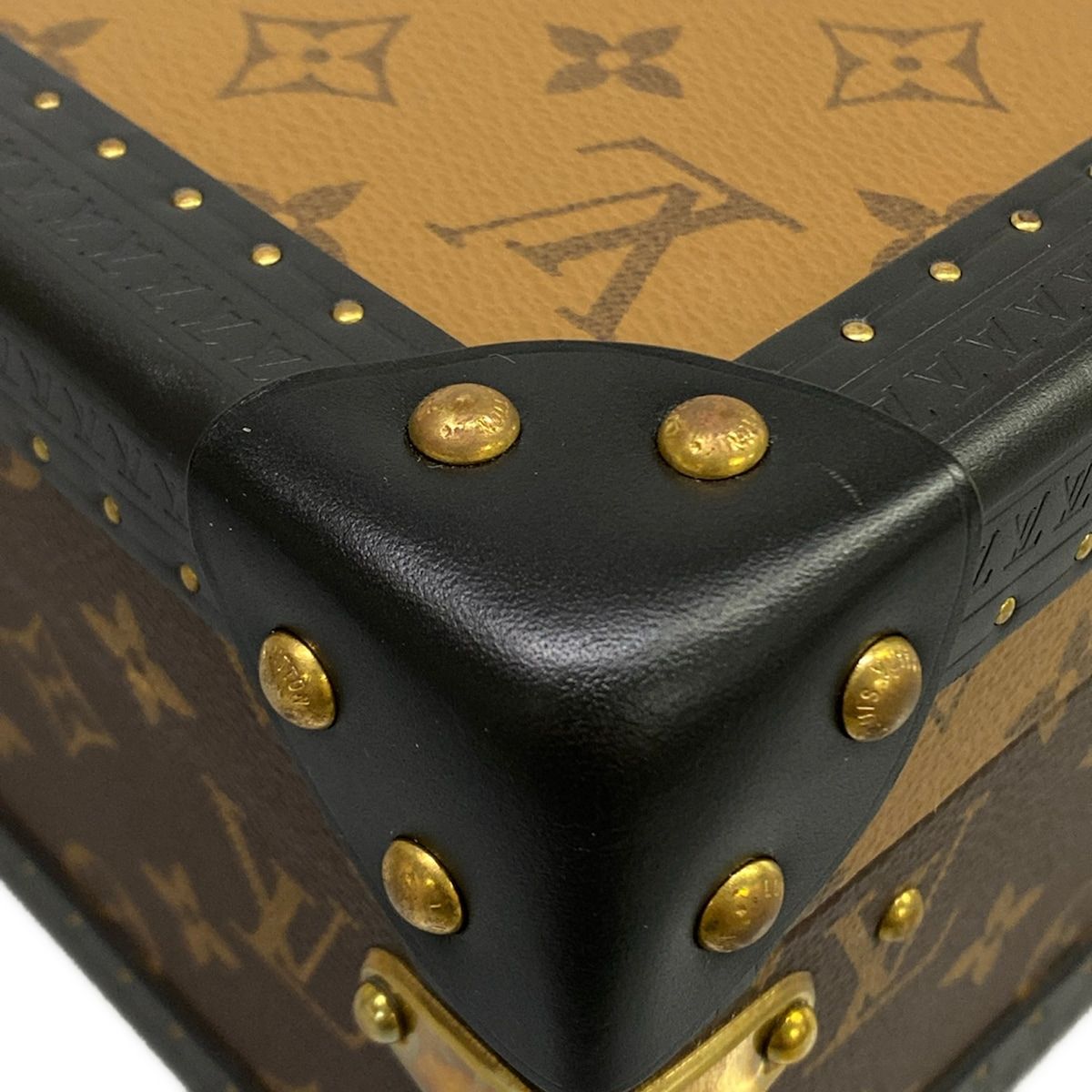 Louis Vuitton Case Monogram Reverse Coffret Shoulder Bag — view 7