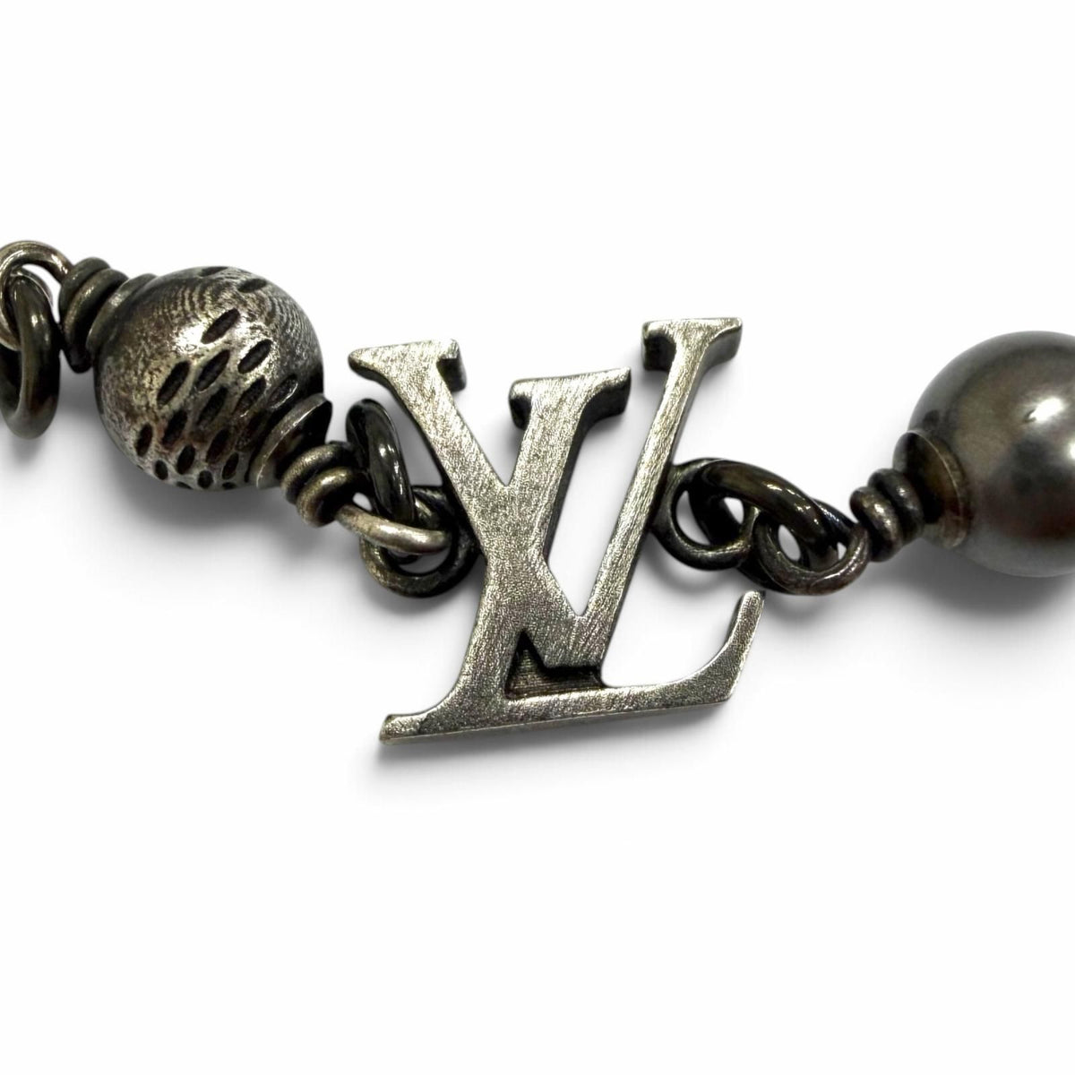 Louis Vuitton LV Pearl Monogram Flower Bracelet Gunmetal — view 4