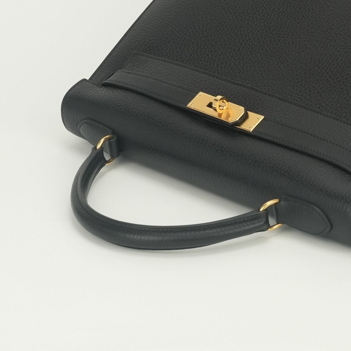 Hermes Kelly 32 Tote Bag Ardennes Noir Black Gold — view 4