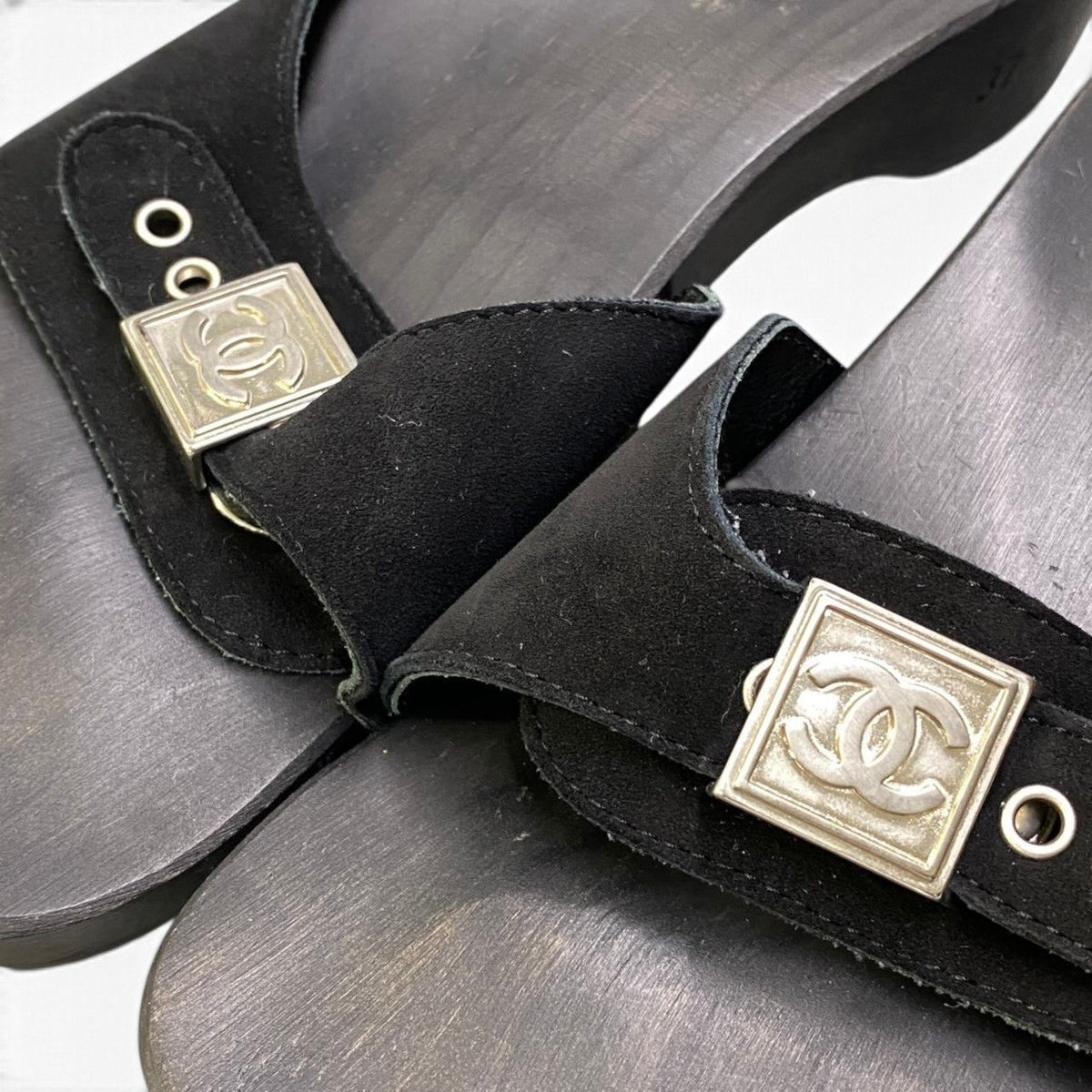 Chanel Suede Wood Sandals Buckle Design CC Logo Shoes Black Leather — view 8