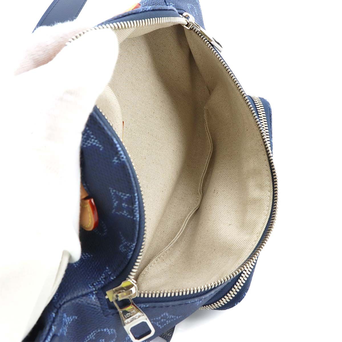 Louis Vuitton Monogram Heritage Rush Bum Bag Chien — view 6