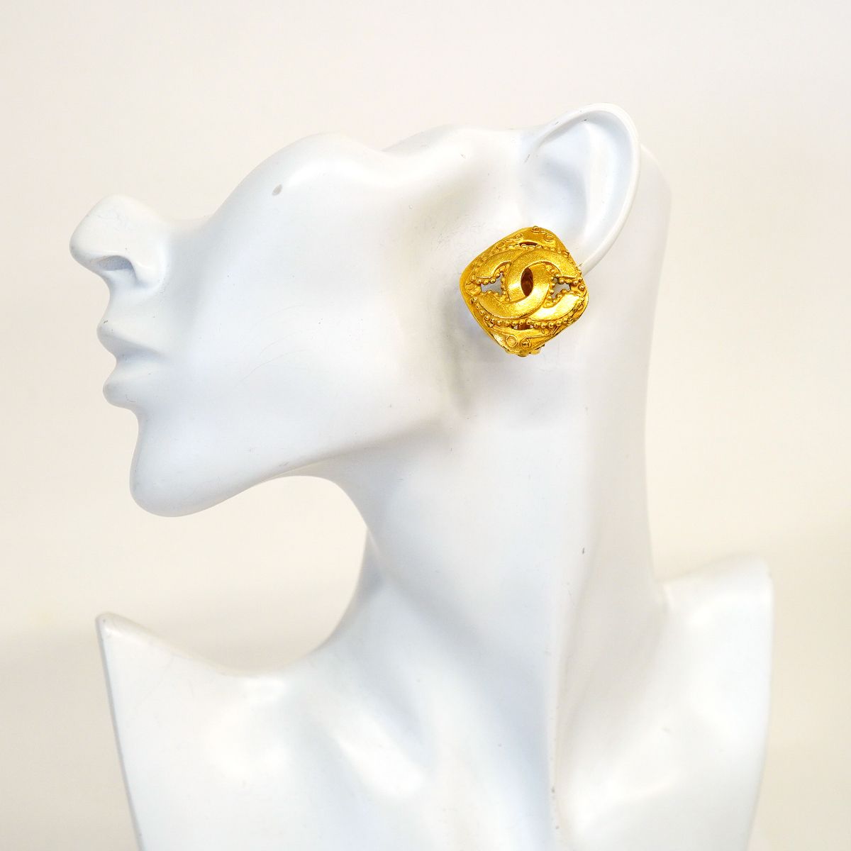 Chanel Earrings Vintage CC Logo Diamond Shape Gold Plated — view 5