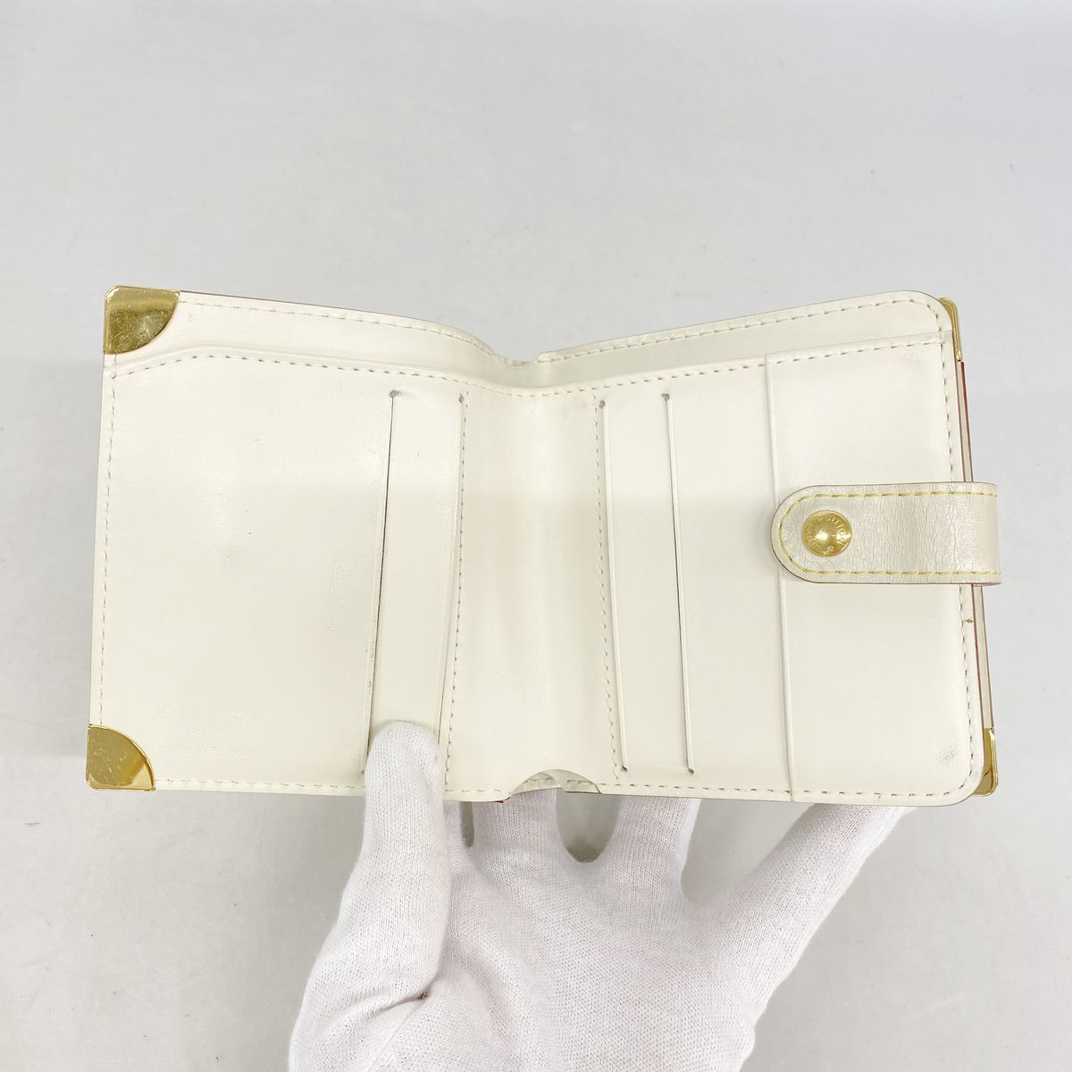 Louis Vuitton Wallet Suhali Compact Zip Blanc — view 3
