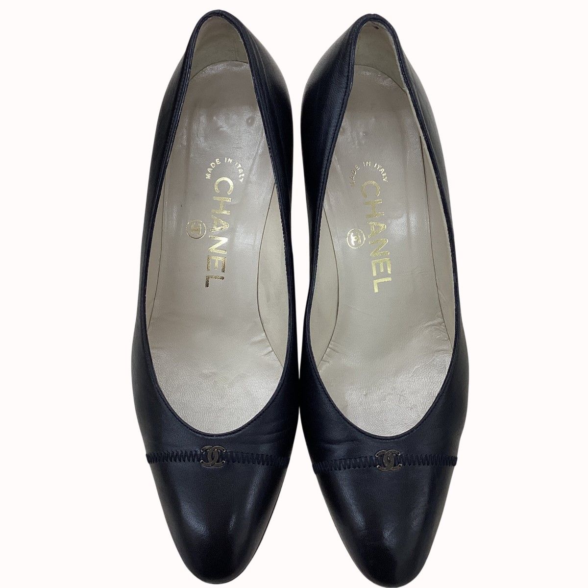 Chanel Pumps CC Logo Leather Black Heels — view 2