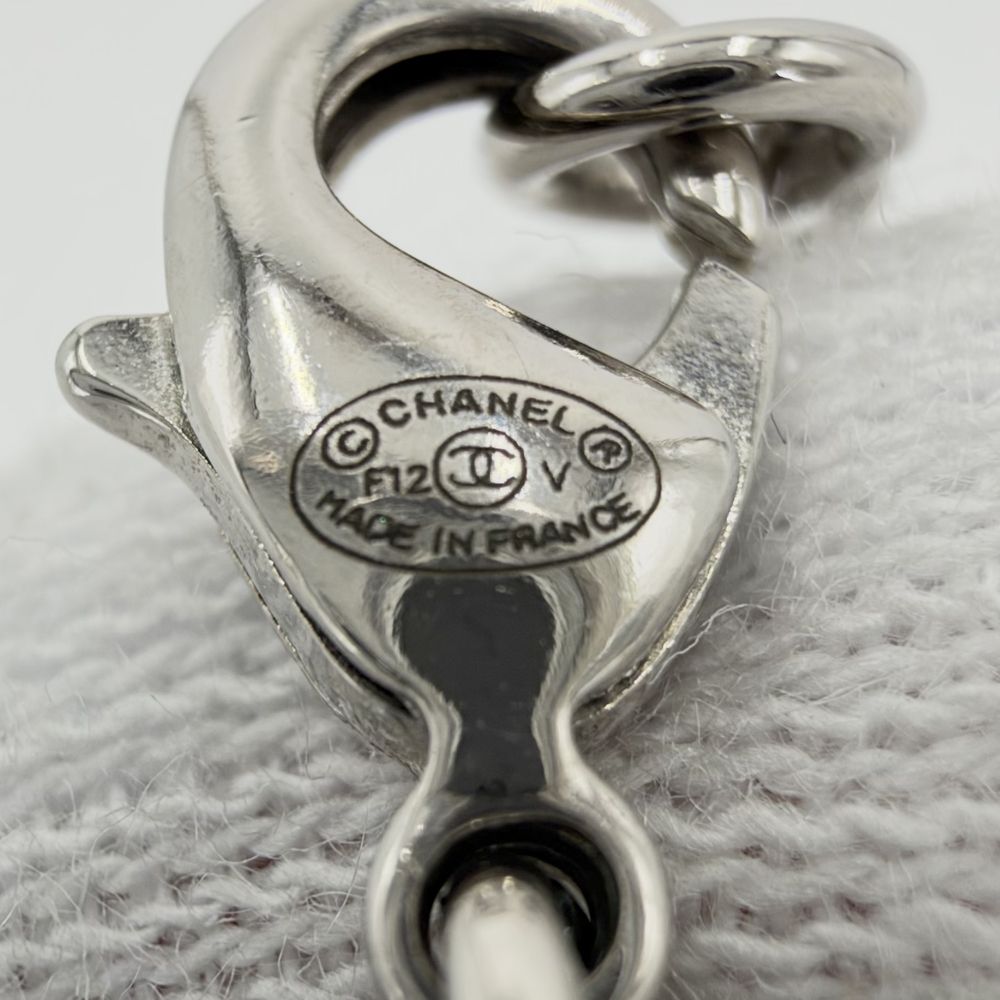 Chanel Necklace CC Logo Rhinestone Silver — view 4