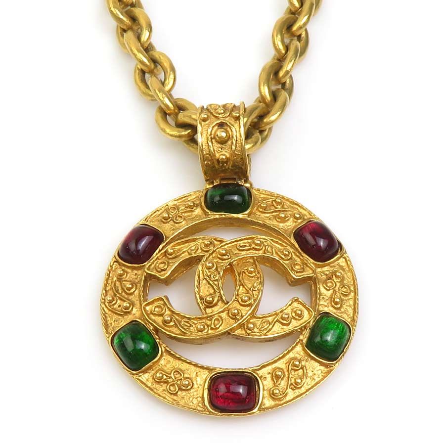 Chanel Necklace CC Logo — view 2