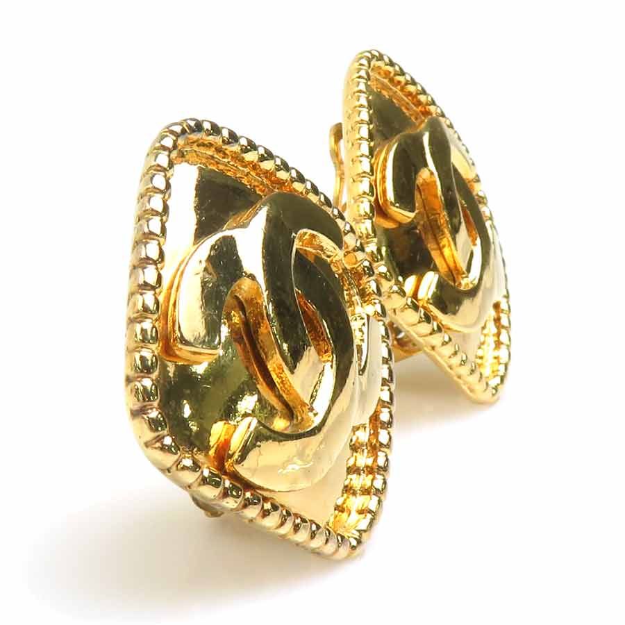 Chanel Earrings CC Logo — view 2