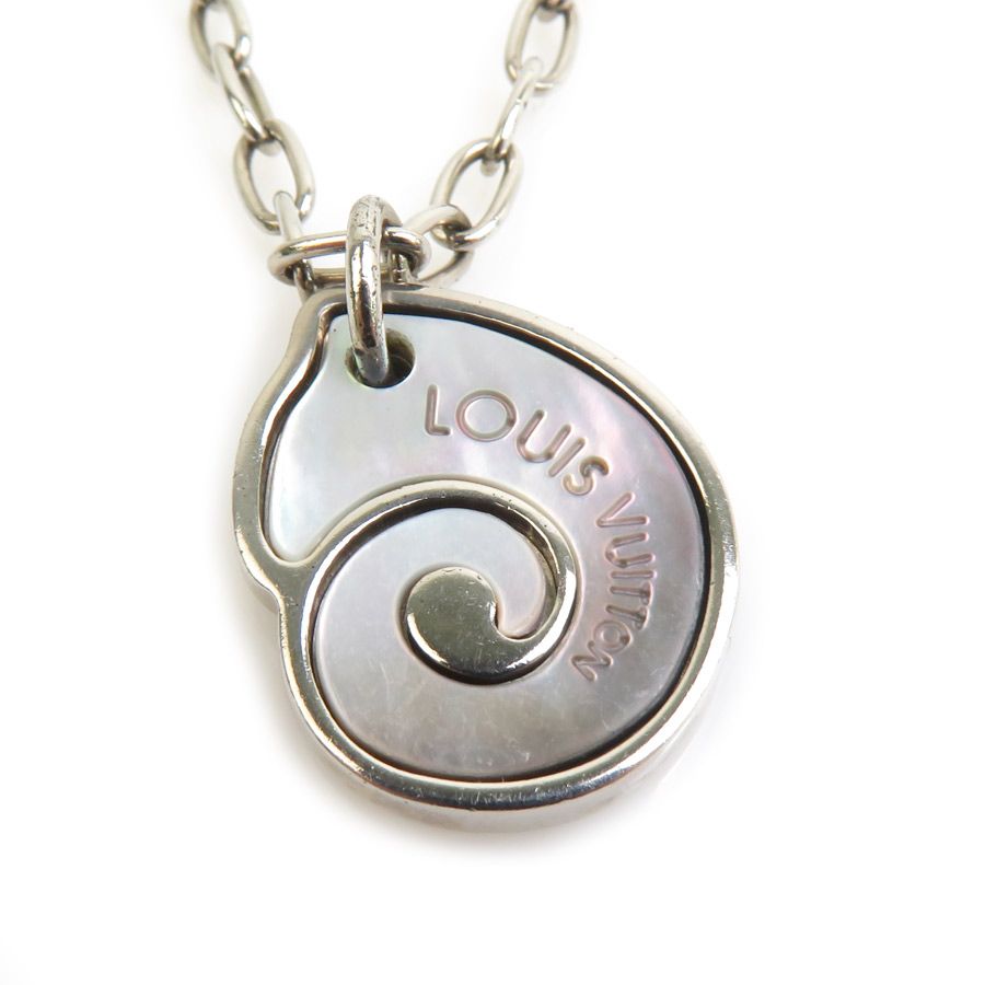 Louis Vuitton Necklace Sand Charm — view 3