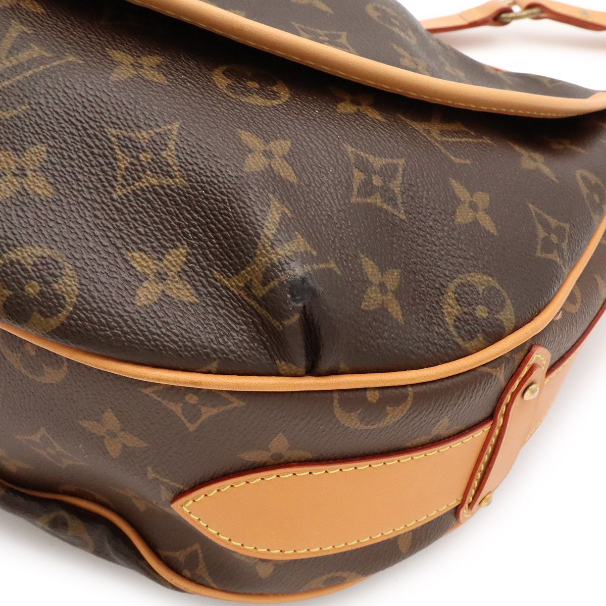 Louis Vuitton Monogram Tulum GM Shoulder Bag — view 3