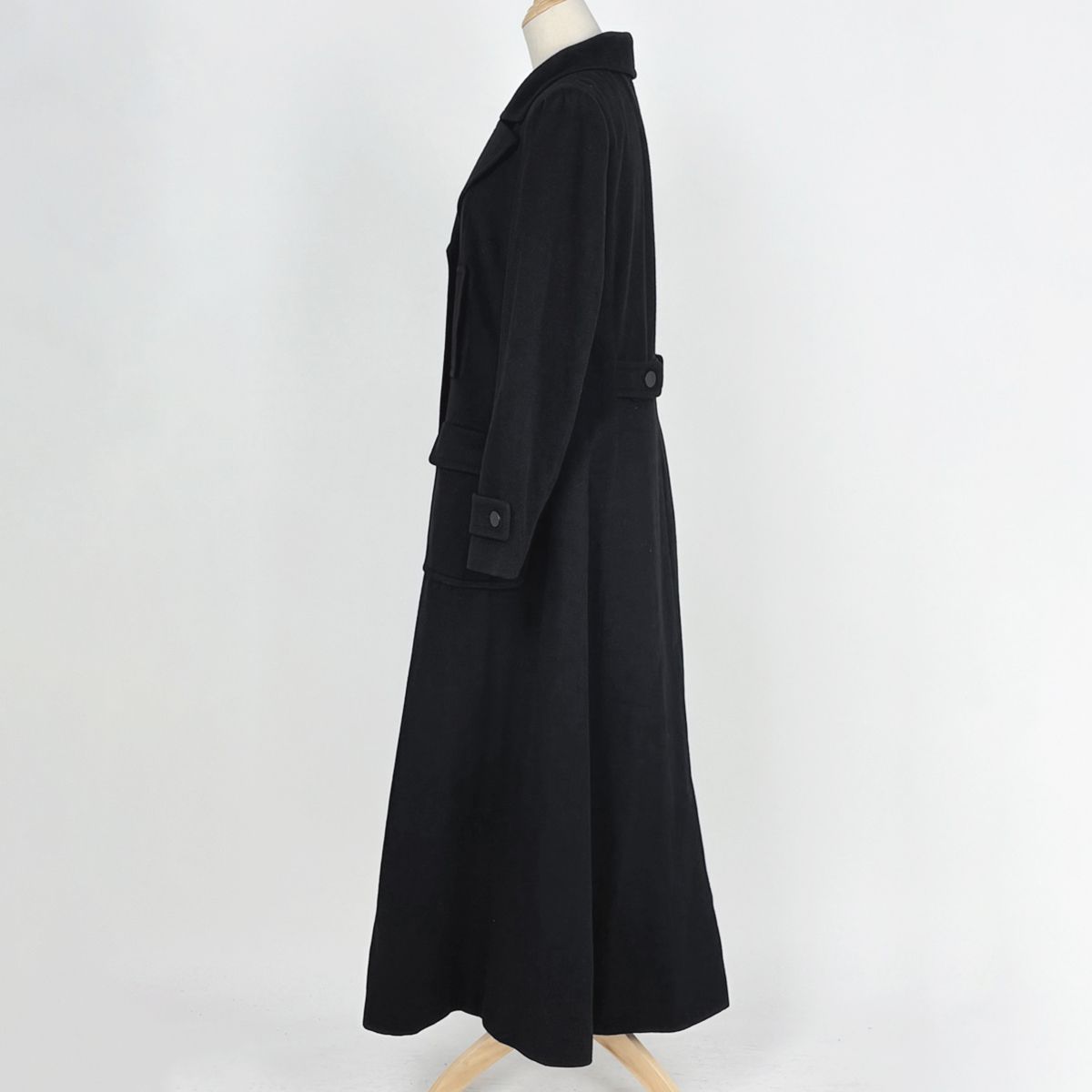 Chanel CC Logo Button Long Coat Double 01A Cashmere Black — view 2