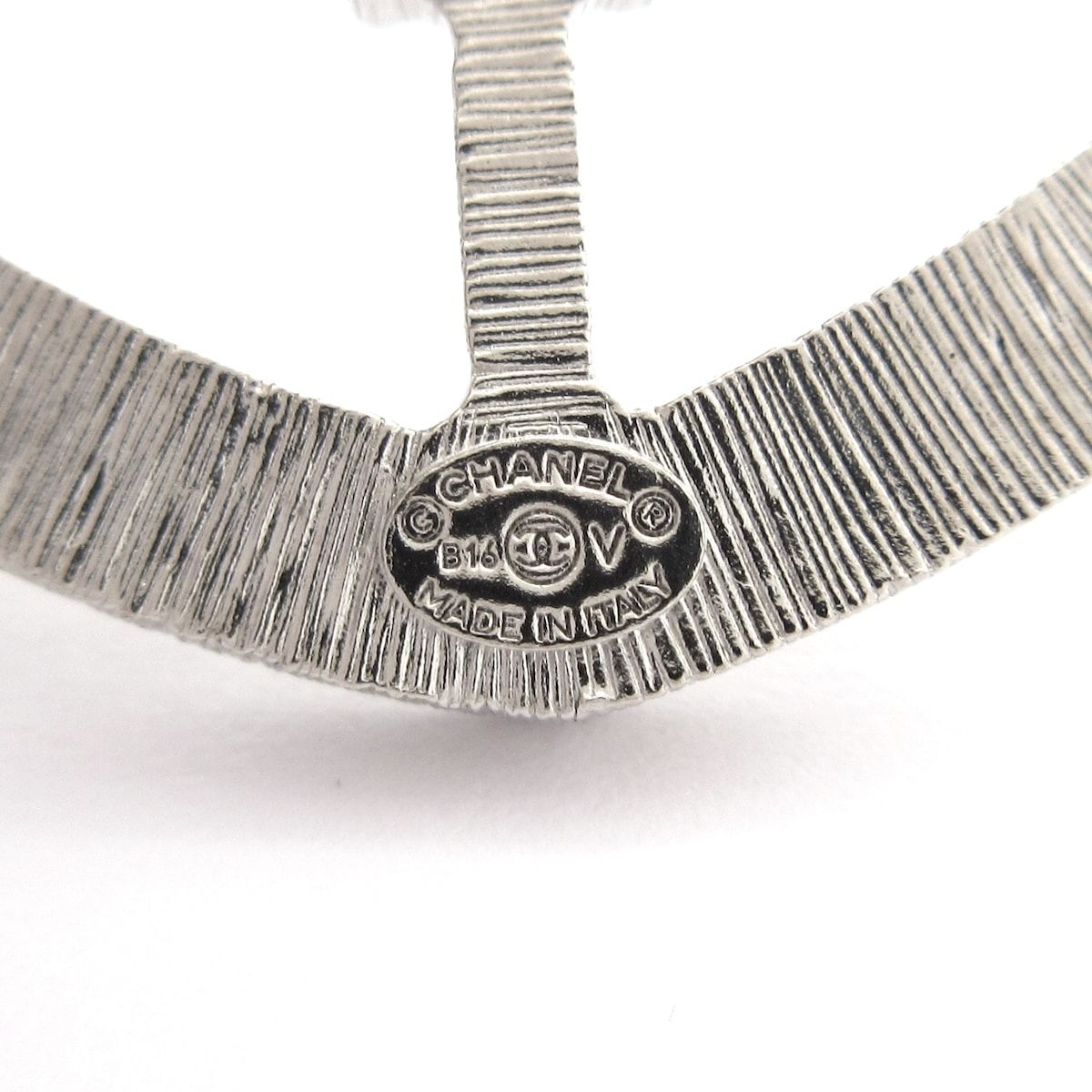Chanel Brooch Silver Clear Emblem — view 3