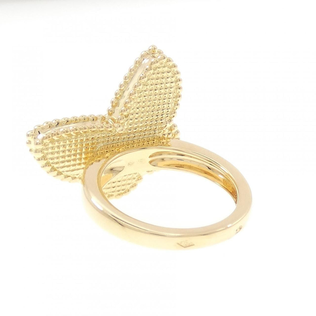 Van Cleef & Arpels Lucky Alhambra Ring — view 3
