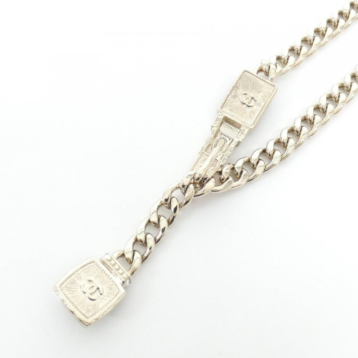 Chanel Necklace Gold — view 3