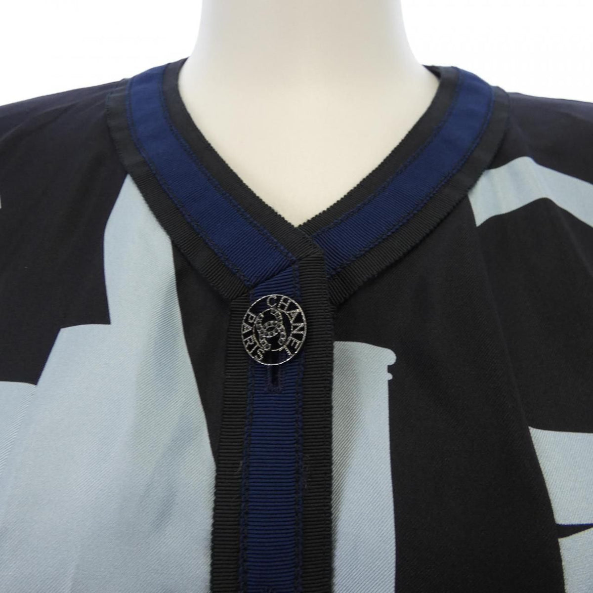 Chanel Jacket Black — view 6