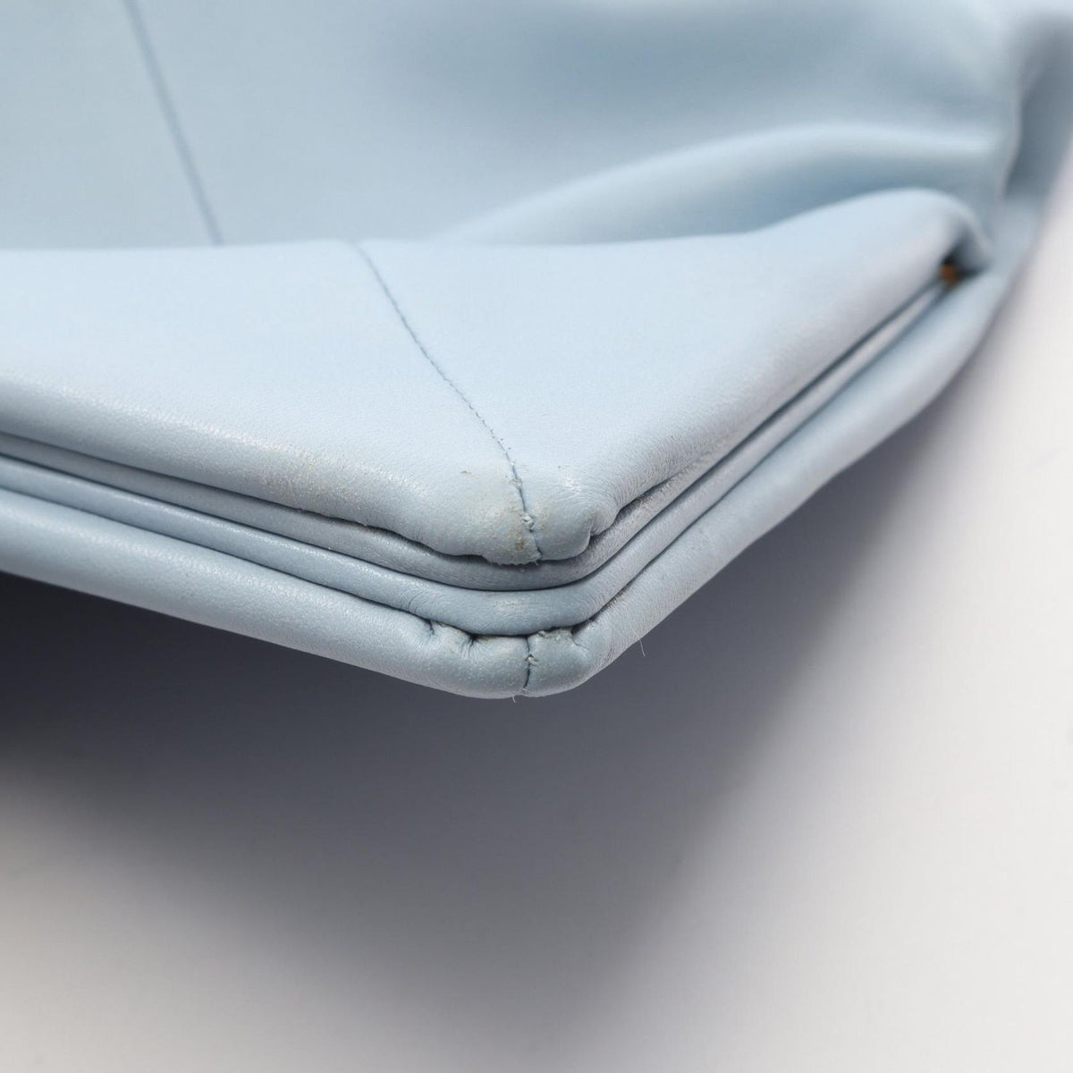 Bottega Veneta Clutch Triangle Flap Light Blue Leather — view 8