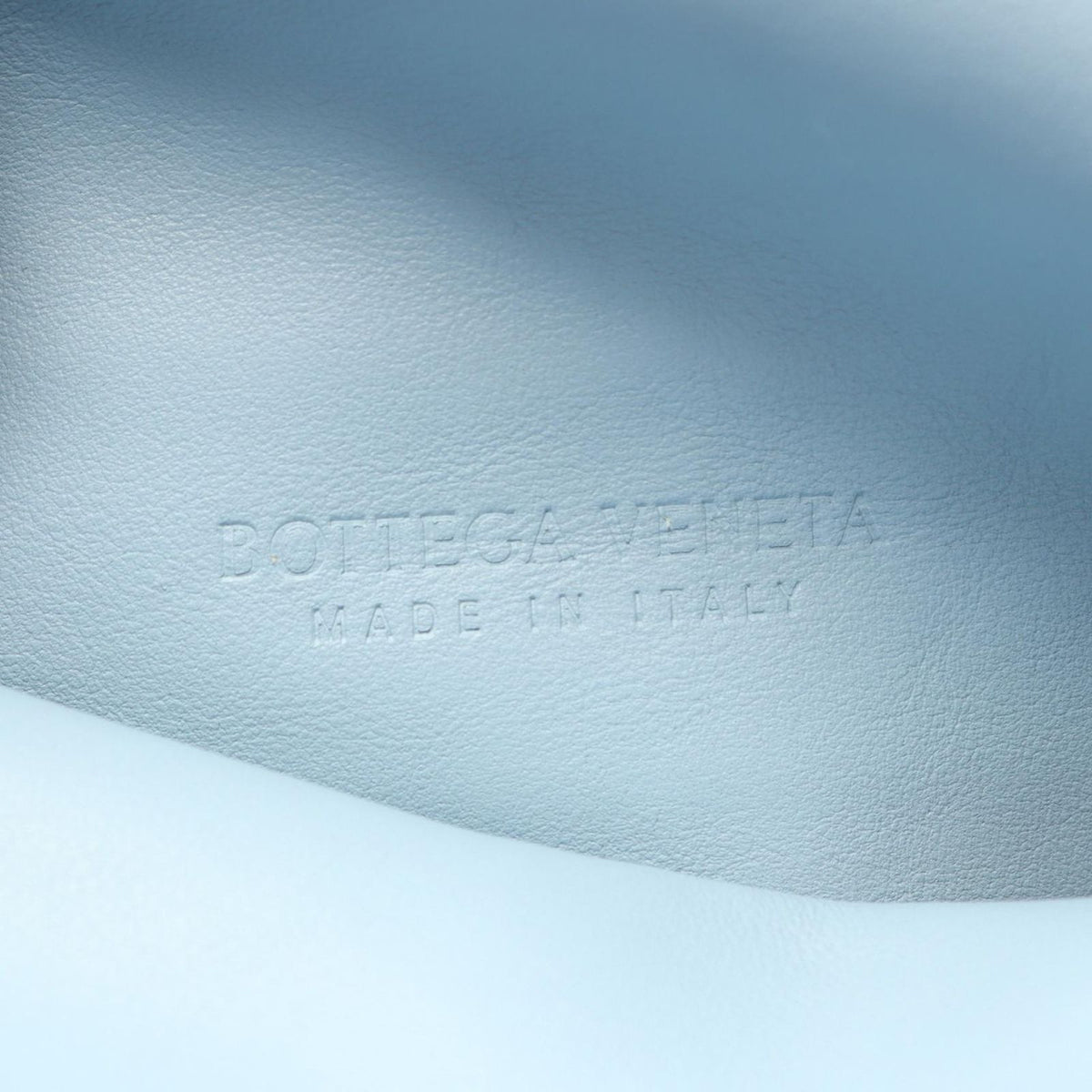 Bottega Veneta Clutch Triangle Flap Light Blue Leather — view 4